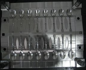 Machine en plastique durable de moulage par injection pour le couteau jetable de Fook de cuillère