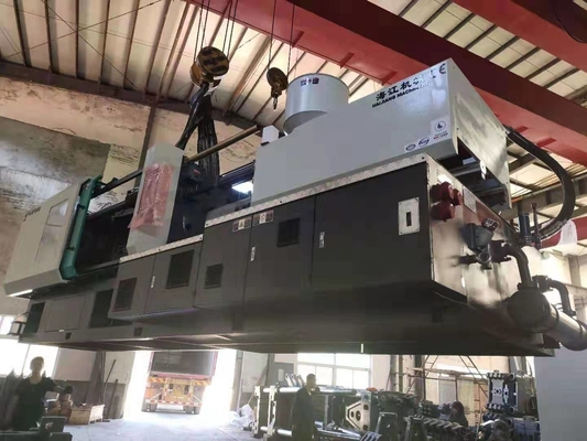 Machine automatique servo horizontale de moulage par injection performance de 400 tonnes d'hauteur