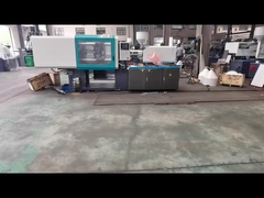 Machine de moulage par injection de crochets en plastique de haute qualité et de sortie