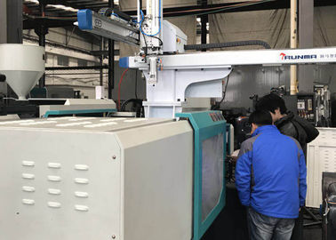 Machines pour la fabrication de raccords en PVC