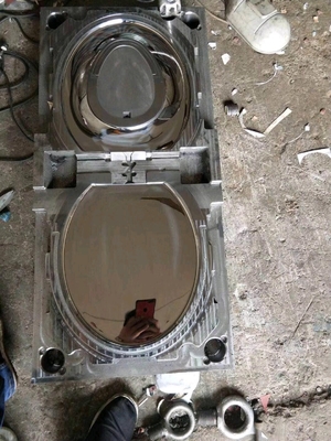 Machine automatique de moulage par injection de moule de couvercle de toilette avec coureur froid/chaud